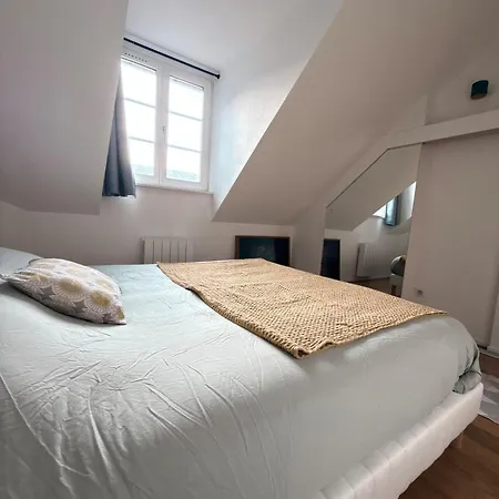 Historic Center Charming Duplex With Garage شقة